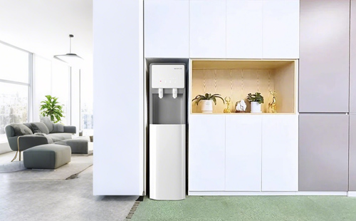 你喝的桶裝水安全嗎？直飲水機(jī)能不能替代桶裝水？